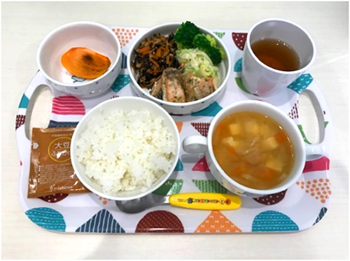 昼食